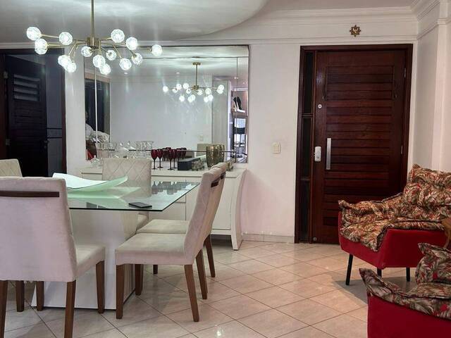 #22 - Apartamento para Venda em Recife - PE