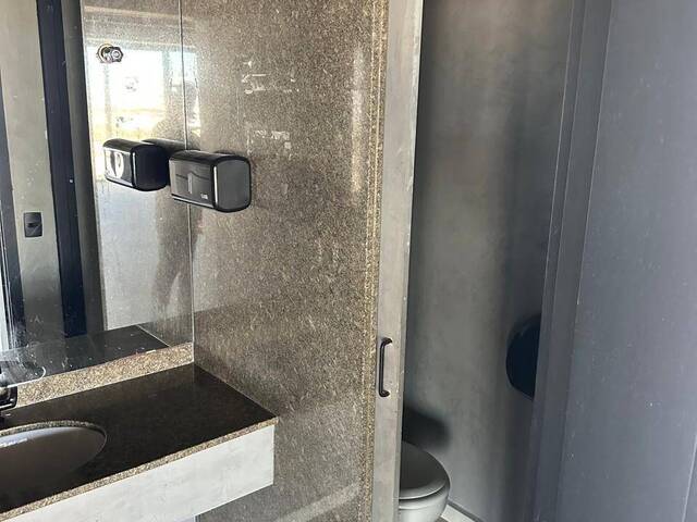 #65 - Conjunto Comercial para Venda em São Paulo - SP